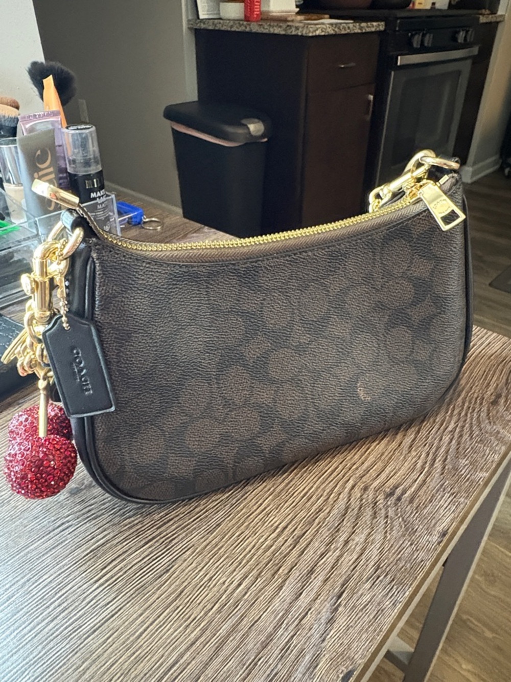 Coach Brown Signature Canvas Shoulder Bag with Gold Hardware - Picture 3 of 8
